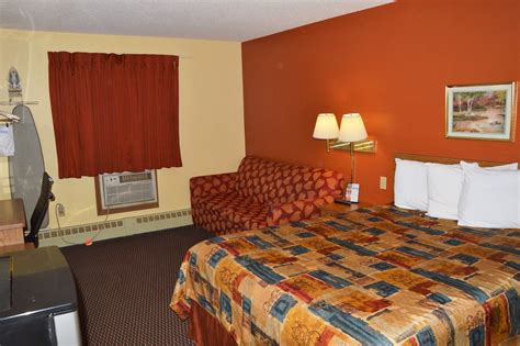 Hotel Rooms in Burnsville, MN | Wi-Fi, Laundry, Micro/Fridge