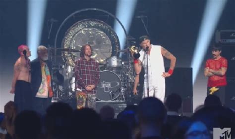 Rádio Cidade Notícias Red Hot Chili Peppers recebe homenagem no MTV Video Music Awards