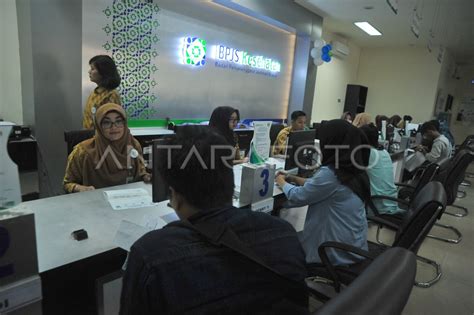 PELAYANAN BPJS KESEHATAN ANTARA Foto