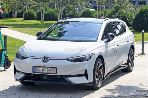 Vw Shows Off Id Tourer Prototype With Exclusive Camo But We Ve Seen