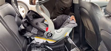 How To Remove Baby Trend Car Seat From Base