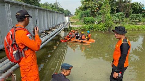 Jasad Remaja Yang Sempat Hilang Setelah Tertabrak Kereta Api Di Bekasi