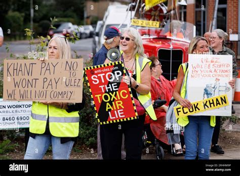 Anti Ulez Protest At Bromley East London This Afternoon Pictured