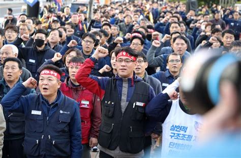 머리띠 두를 채비 마친 현대차·기아차 노조파업투표 가결 중앙일보