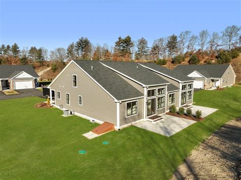 8 Overlook Ln Glocester Ri 02814 Redfin