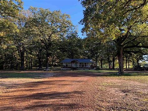 940 Fm 71 E Mount Pleasant Tx 75455 Zillow