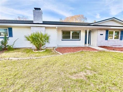 Homes for Sale in Belleview FL with Pool | Zillow