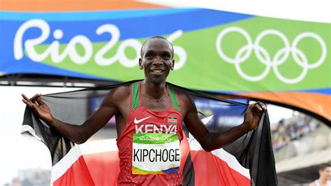 Eliud Kipchoge Marathon Splits / Eliud Kipchoge Breaks the Barrier of a ...