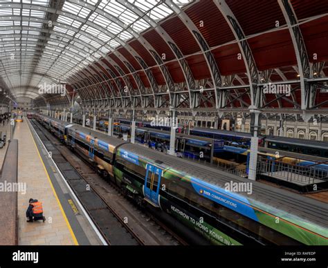 Paddington Railway Station Paddington London England Uk Stock Photo