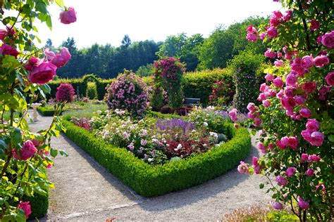 Summer Flower Garden Wallpaper (57+ images)