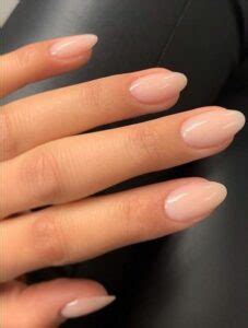 Manicure Zomertrend Naked Nail