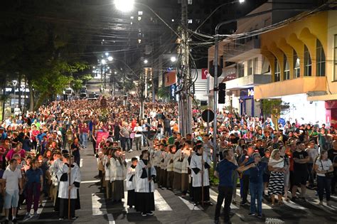 Procissão Luminosa de Santo Antônio abre os festejos da 146ª Festa de