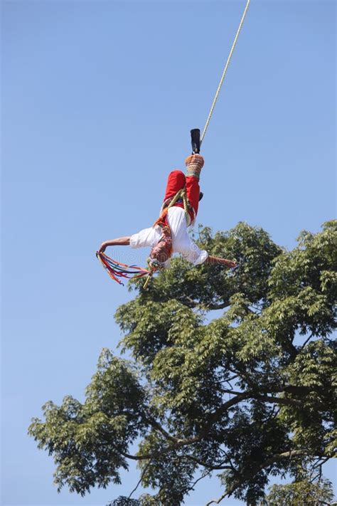 Danza De Los Voladores De Papantla Editorial Stock Image Image Of