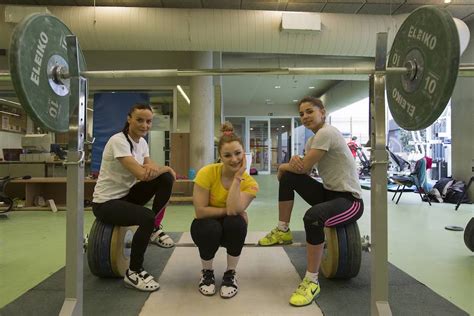 El Equipo Femenino De Halterofilia Se Prepara Para El Europeo