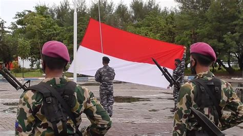 TNI ANGKATAN LAUT On Instagram PENGIBARAN BENDERA MERAH PUTIH DI