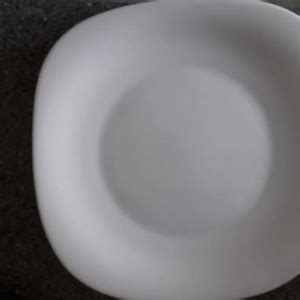 FreelyWheely Set Of 6 White Dinner Plates