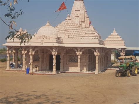 Moderan Red Sandstone Temple At Rs In Dausa Id