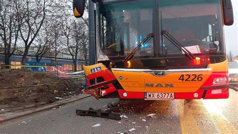 Groźny wypadek na Woli w Warszawie Kolejny autobus miejski