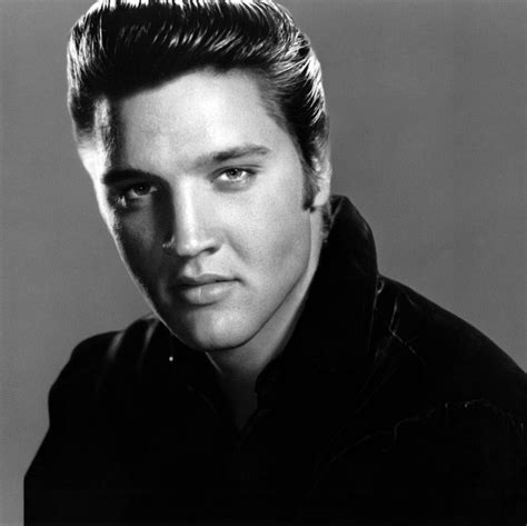 A qué edad murió Elvis Presley cómo y por qué falleció el Rey del