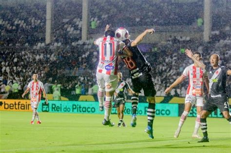 Vasco Sofre Mas Vence O Bangu Em Noite De Nene Que Brilha E Vira