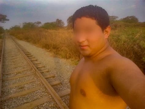 Mis Pezones Exhibidos En Las Vias Del Tren Yop Sin Camiseta Porn Pictures Xxx Photos Sex