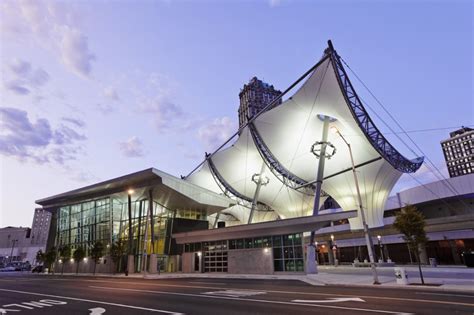 Public Transit in Ottawa: What will Ottawa's LRT stations look like?