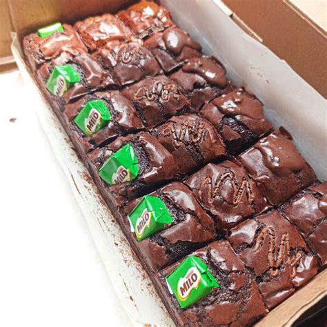 Jual Brownies Skat Fudgy Dark Cokelat Isi Potong Shopee Indonesia