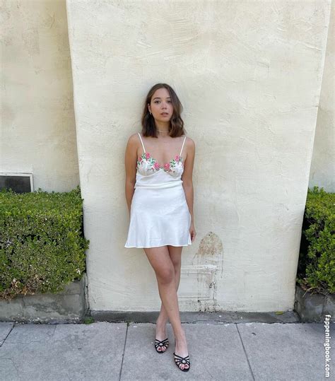 Laufey Lin Nude OnlyFans Leaks Fappening FappeningBook