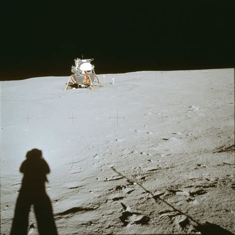 Rare Photos Reveal Fascinating Views Of The Apollo Moon Landing