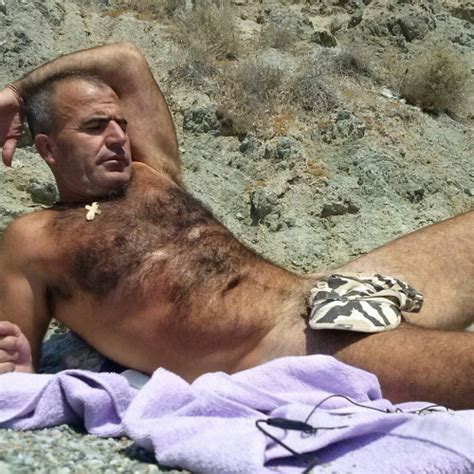 Thumbs Pro Gorgeous Mature Dads