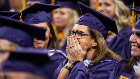 Military Mom Surprised With Graduation Message From Son Deployed At The Border I Started To