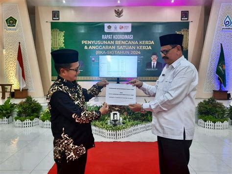 Kemenag Aceh Barat Serahkan Bantuan Untuk Korban Gempa Turki Rp 51 Juta