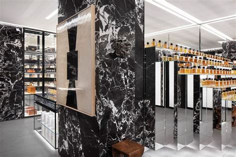 Парфюмерный бутик Celine в Париже | ELLE Decoration | Store ...