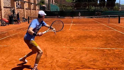 Roland Garros Sinner Ya Entrena Sobre Tierra Batida Llegar