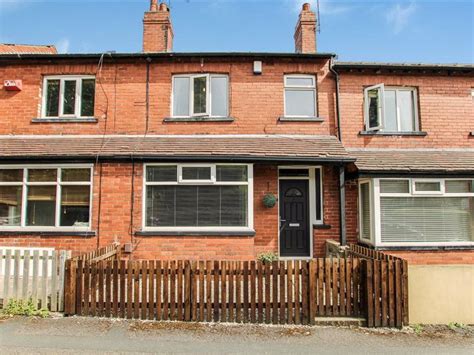 3 Bed Terraced House For Sale In Greenside Terrace Wortley Leeds