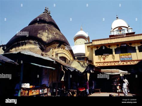 Kolkata India Kali Temple Hindu And Islamic Mosque Where Mother Theresa