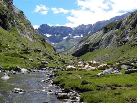 Randonn E Du Cirque D Estaub Pla D Ailhet Pyr N Es Lacs Les