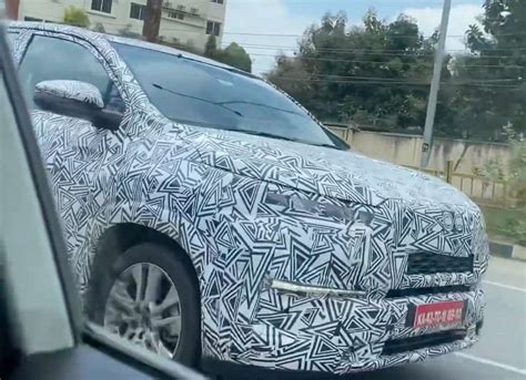 Toyota Innova Zenix Spyshot India Paul Tan S Automotive News