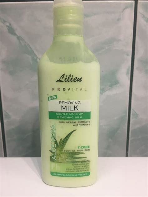 Lilien Aloe Vera Gentle Make Up Removing Milk For Dry And Sensitive