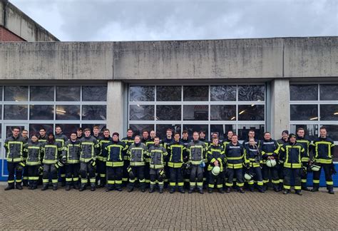 Nachwuchs Feuerwehrleute Sind Nun Vollwertige Kr Fte Werne Plus