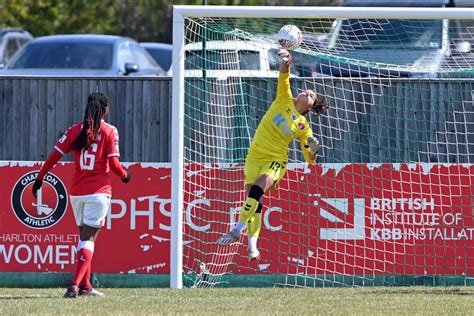 Eartha Cumings On Being Charlton Womens First Full Time Professional