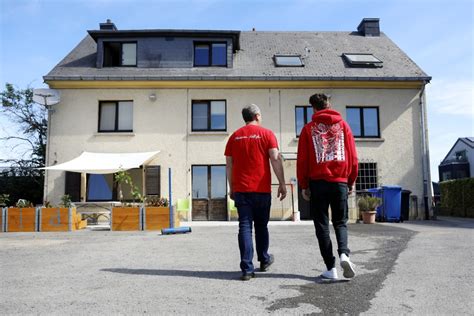 Journée mondiale des réfugiés nous aidons les enfants et les jeunes