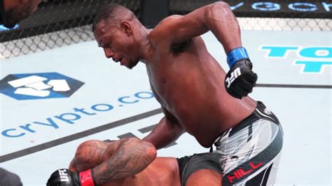 Watch Jamahal Hill Turns The Tide In His Favor By Stopping Thiago