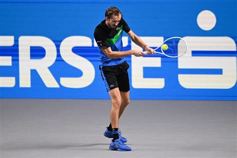 Medvedev Verteidigt Atp Titel Gegen Sinner In Wien