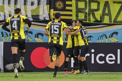 Peñarol Se Mantiene Como único Líder Del Fútbol En Uruguay Tras Sumar Una Nueva Victoria