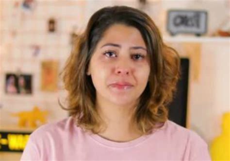 Bahia Ba Youtuber Brasileira Se Emociona Ao Relatar Relacionamento