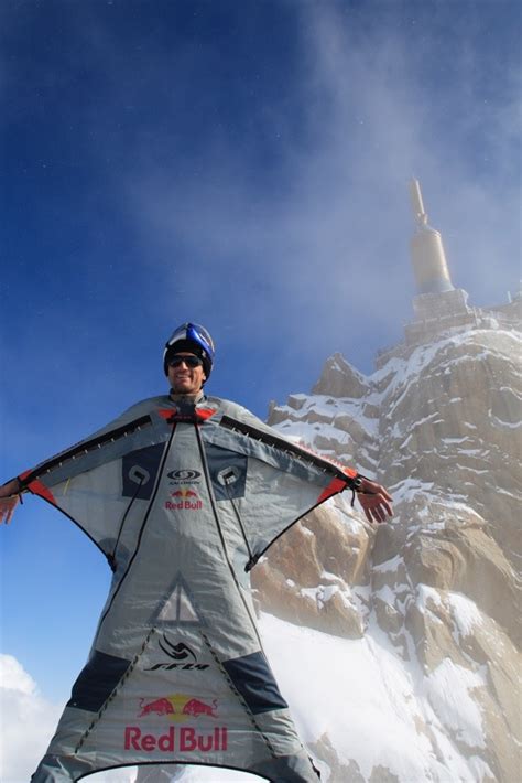 Wingsuit Base Jumping Red Bull