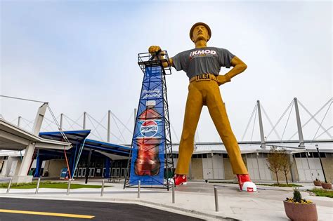 Golden Driller Statue in Tulsa, Oklahoma