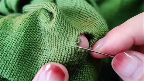 How To Fix A Hole In A Knitted Sweater Invisibly Mend Your Knitwear