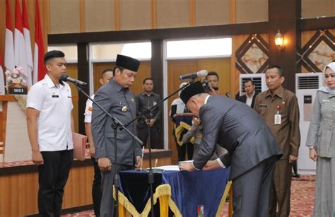 Indra Pomi Dilantik Sebagai Sekda Kota Pekanbaru Defenitif